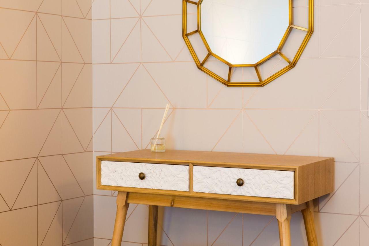 Charming 2-Bedroom Apartment In The City Centre Lisboa Exteriör bild